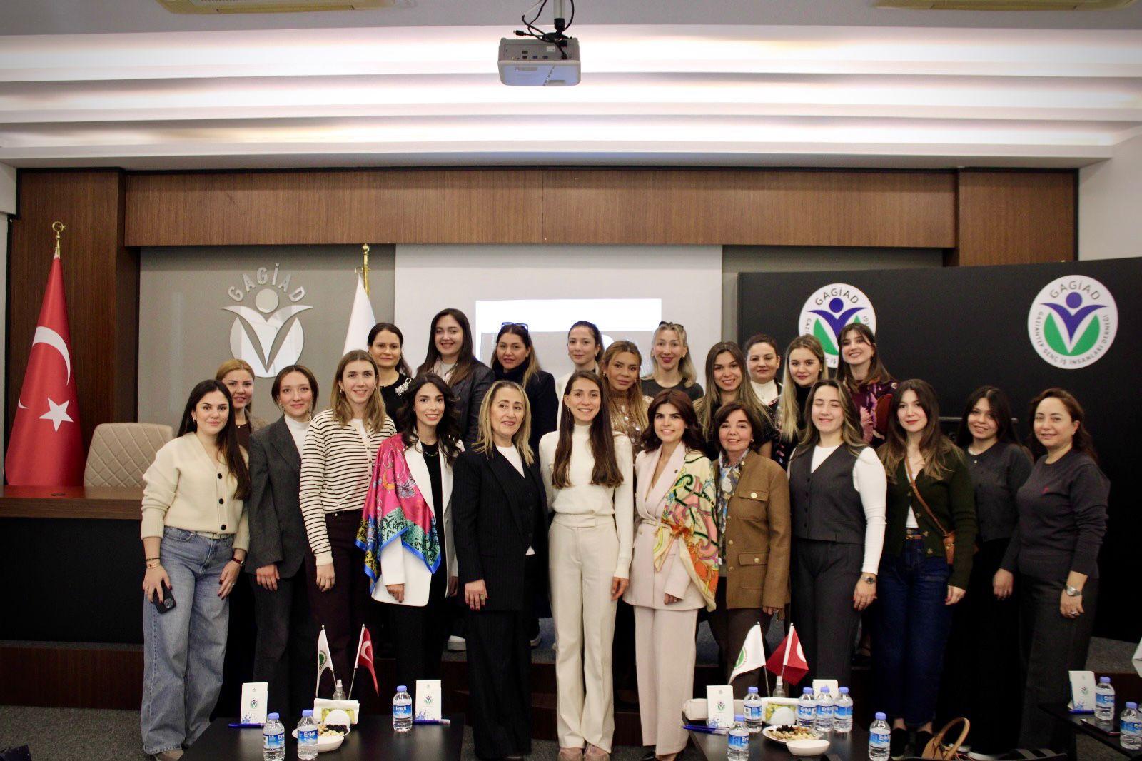 GAGİAD SAĞLIK KOMİSYONU'NDAN "UZM. DR. GÖKÇE YETKİN ÖZKEÇECİ'DEN IŞILDAYAN BİR CİLT İÇİN GÜNLÜK BAKIM SIRLARI" ETKİNLİĞİ